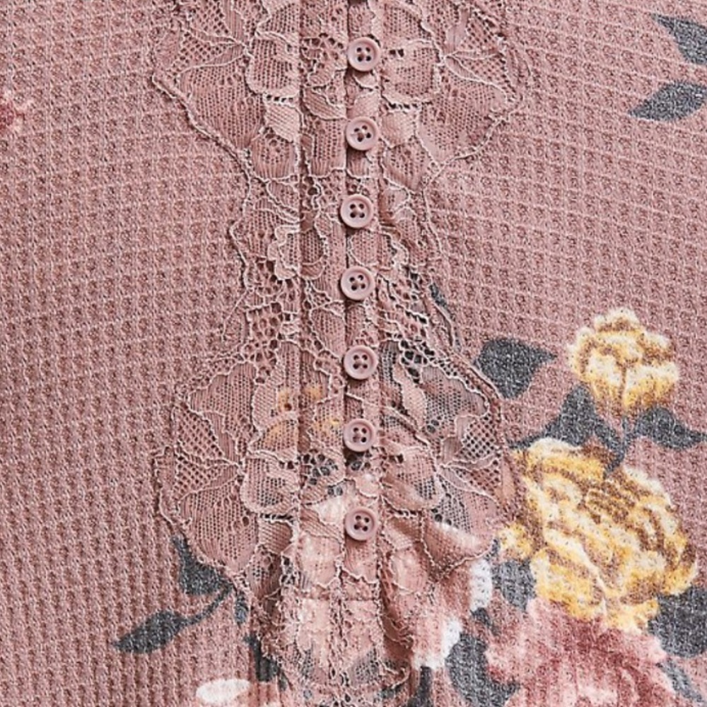 ๐ torrid Waffle Lace Detail Blouse - Picture 4 of 14